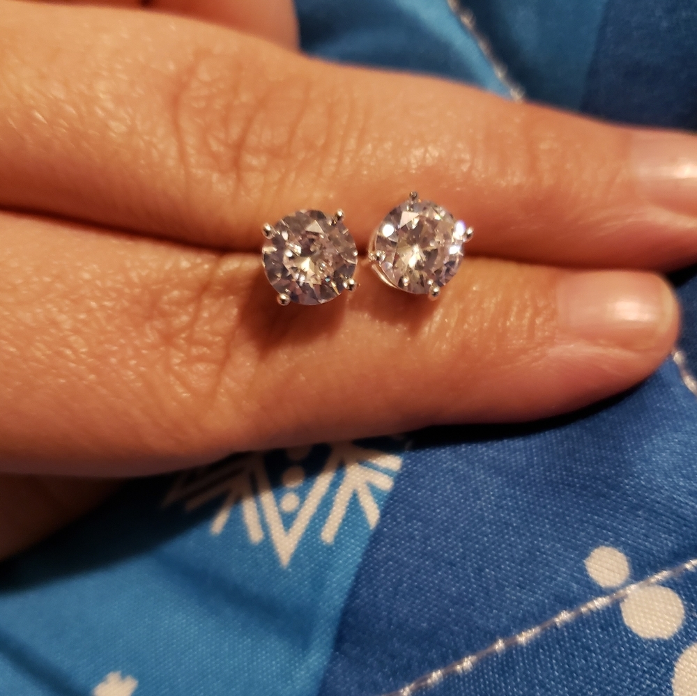 2ctw lab grown diamond earrings